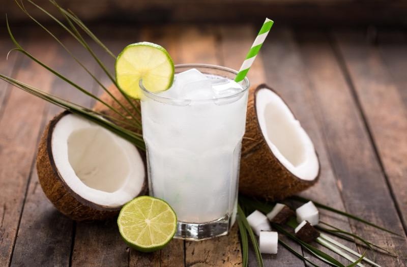 Cách uống nước dừa để tối ưu hiệu quả giảm cân?
