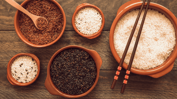 Gạo lứt có lượng calo thấp hơn nhiều so với gạo trắng.