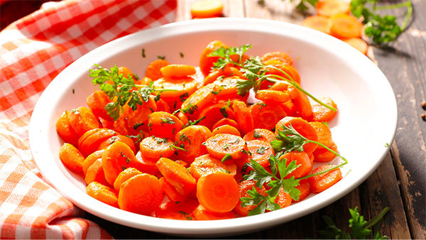 Cà rốt là món ăn quen thuộc trên bàn ăn của các gia đình.